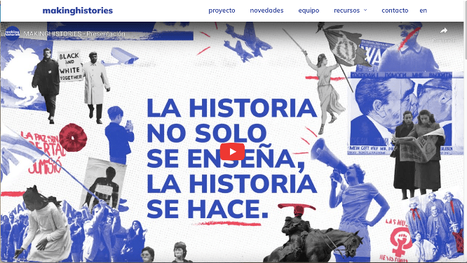 Una imagen estilo collage con varias figuras humanas, escenas de protesta y eventos históricos representados en tonos azules, negros y rojos. El texto en español dice "La historia no solo se enseña, la historia se hace". Un botón rojo de reproducción se destaca en el centro.